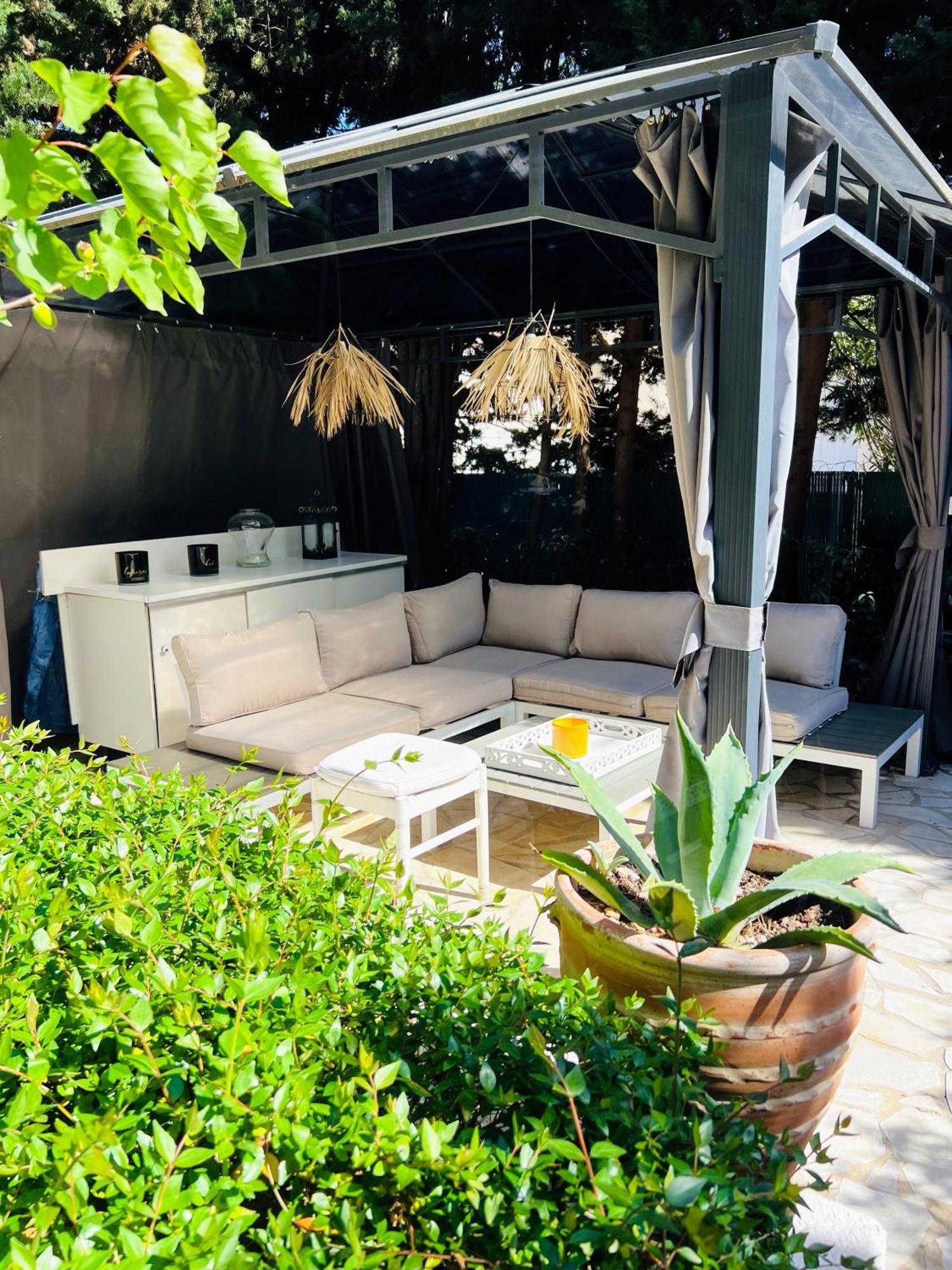 Superbe Appartement Avec Terrasse Jardin Et Parking Prive Saint-Tropez Eksteriør bilde